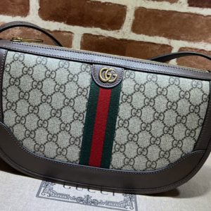 Replica Gucci 674096 Ophidia large shoulder bag in Beige and ebony GG Supreme canvas