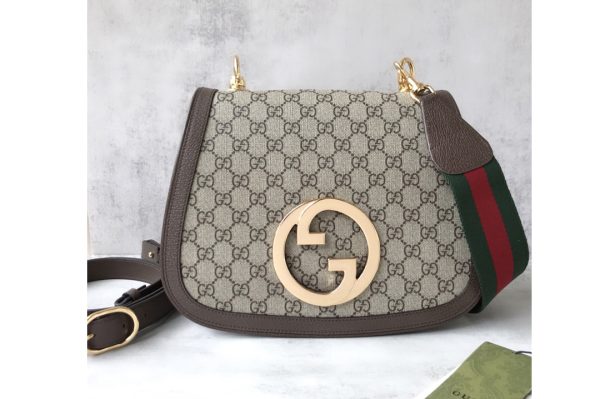 Replica Gucci 699210 Medium shoulder bag with round Interlocking G in Beige and ebony GG Supreme