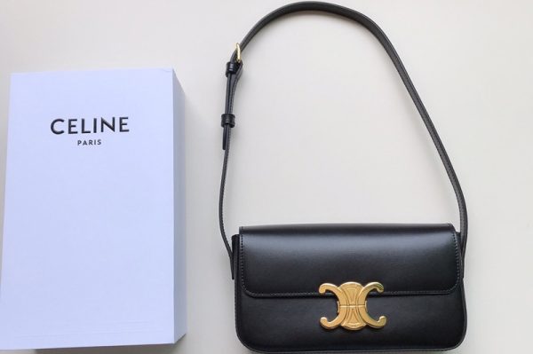 Replica Celine 194143 triomphe shoulder bag in Black shiny calfskin Leather