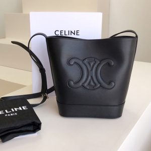 Replica Celine 198243 SMALL BUCKET CUIR TRIOMPHE IN BLACK SMOOTH CALFSKIN