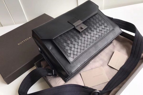 Replica Bottega Veneta 477666 messenger bag IN Black Intrecciato calf leather