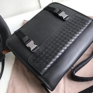 Replica Bottega Veneta 534435 Messenger bag IN Black Intrecciato Leather