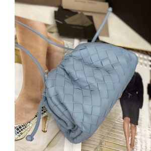 Replica Bottega Veneta 585852 Mini Pouch in Blue Nappa leather