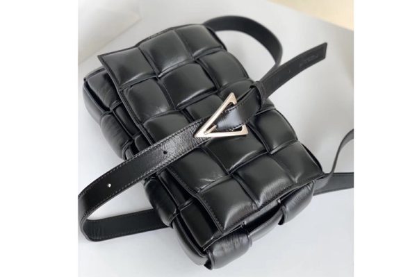 Replica Bottega Veneta 591970 padded cassette bag in Black Lambskin Leather With Silver Hardware