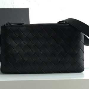 Replica Bottega Veneta 609692 BV Mini messenger bag In Black classic woven nappa leather