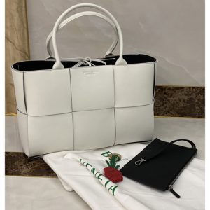 Replica Bottega Veneta 609175 Arco Tote Bag in White Nappa leather