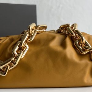 Replica Bottega Veneta 620230 BV The Chain Pouch Shoulder bag in Tan Calfskin Leather