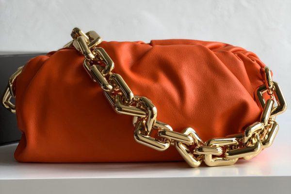 Replica Bottega Veneta 620230 BV The Chain Pouch Shoulder bag in Orange Calfskin Leather