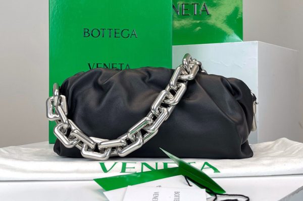 Replica Bottega Veneta 620230 Chain Pouch Shoulder Bag in Black Lambskin Leather With Silver Chain