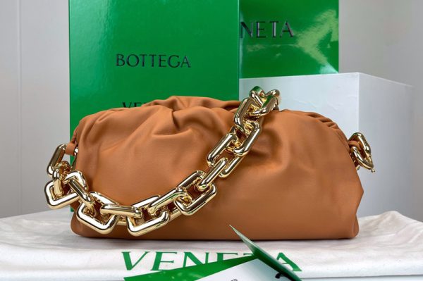 Replica Bottega Veneta 620230 Chain Pouch Shoulder Bag in Tan Lambskin Leather With Gold Chain