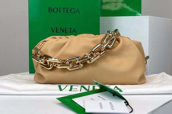 Replica Bottega Veneta 620230 Chain Pouch Shoulder Bag in Sand Lambskin Leather With Gold Chain