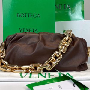 Replica Bottega Veneta 620230 Chain Pouch Shoulder Bag in Wine Lambskin Leather With Gold Chain