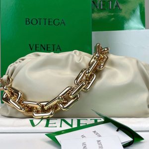 Replica Bottega Veneta 620230 Chain Pouch Shoulder Bag in White Lambskin Leather With Gold Chain