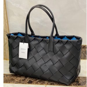 Replica Bottega Veneta 630817 Tote Bag in Black/Blue Intrecciato Nappa leather