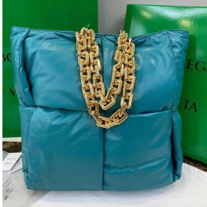 Replica Bottega Veneta 631257 Chain Tote bag in Blue padded Intrecciato Calf leather