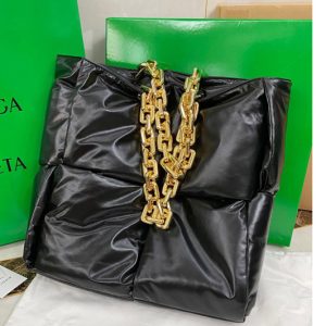 Replica Bottega Veneta 631257 Chain Tote bag in Black padded Intrecciato Calf leather