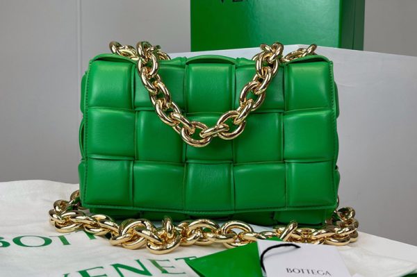 Replica Bottega Veneta 631421 The Chain Cassette Cross-body bag in maxi Light Green Intrecciato Nappa leather