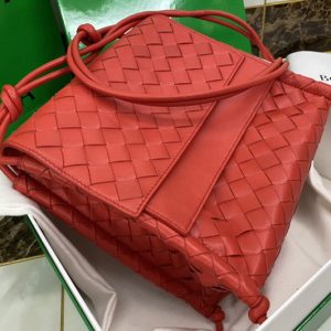 Replica Bottega Veneta 631463 The Small Fold Crossbody back in soft Red Nappa Leather