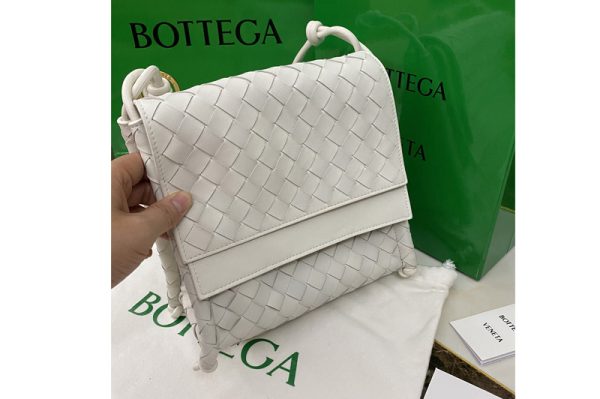 Replica Bottega Veneta 631463 The Small Fold Crossbody back in soft White Nappa Leather