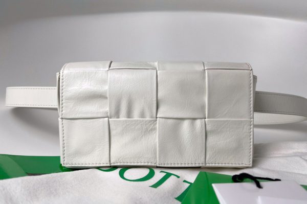 Replica Bottega Veneta 651053 Mini Cassette Belt bag in White Intrecciato Paper Calf leather