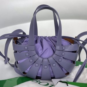 Replica Bottega Veneta 651819 Shell Cut out shoulder bag in Purple French Calf Leather