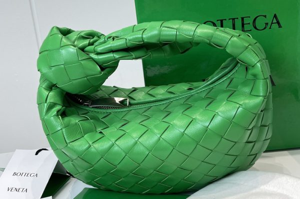 Replica Bottega Veneta 651876 Mini Jodie boho bag in Green Intrecciato Nappa leather