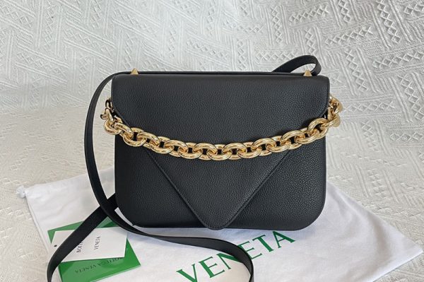 Replica Bottega Veneta 667398 Mount Leather envelope bag in Black Leather