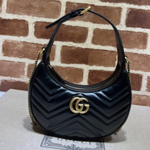 Replica Gucci 699514 GG Marmont half-moon-shaped mini bag in Black matelassé chevron leather