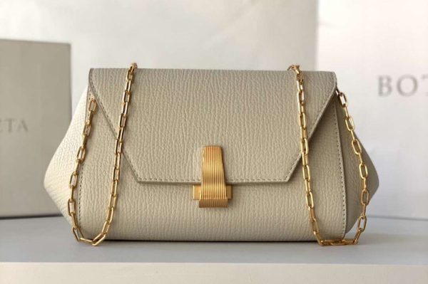 Replica Bottega Veneta 608798 Mini BV Angle Shoulder Bags in Beige grainy textured calfskin