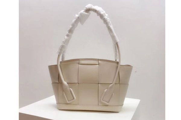 Replica Bottega Veneta 575943 The Arco 33 Bags White French Calf Leather