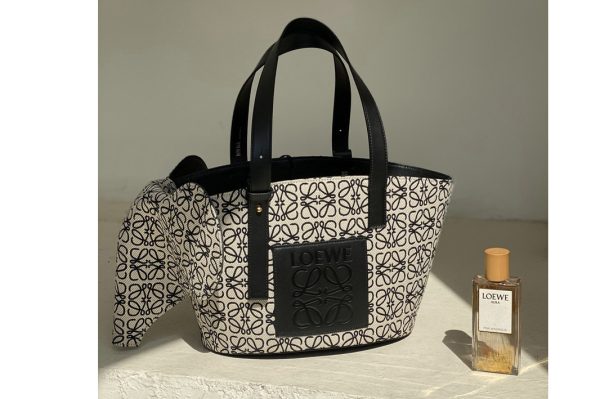 Replica Loewe Elephant basket bag in Ecru/Black Anagram jacquard and calfskin