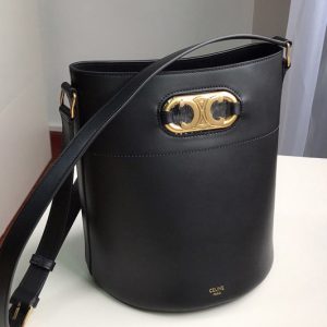 Replica Celine 193043 bucket maillon triomphe Bag in Black natural calfskin