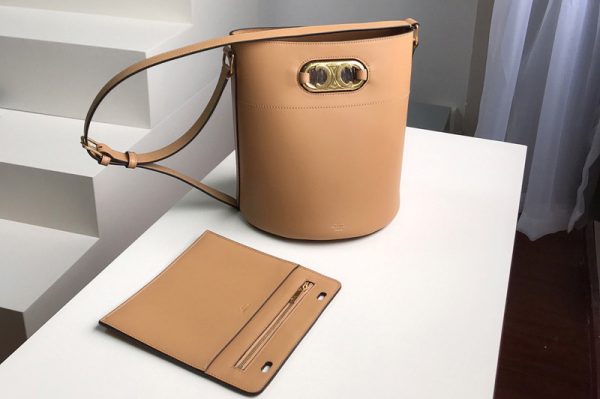 Replica Celine 193043 bucket maillon triomphe Bag in Sand natural calfskin