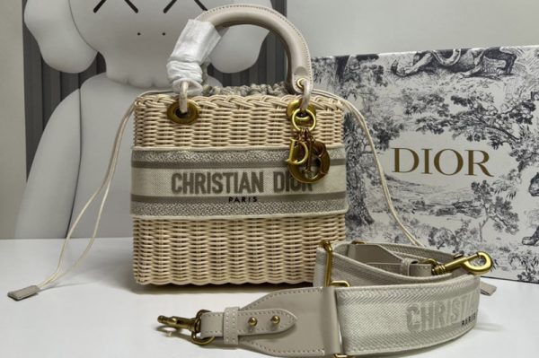 Replica Christian Dior M0565 Medium Lady Dior handbag in Natural Wicker and Beige Dior Oblique Jacquard