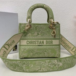 Replica Christian Dior M0565 Dior Medium Lady d-lite bag in Green Toile de Jouy Embroidery