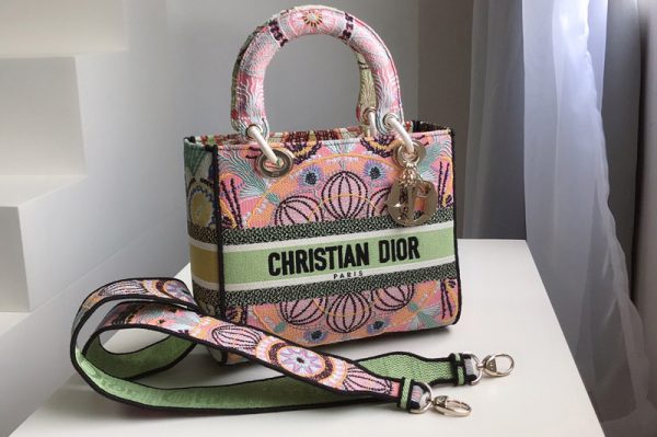 Replica Christian Dior M0565 Dior Medium Lady d-lite bag in Multicolor Dior in Lights Embroidery