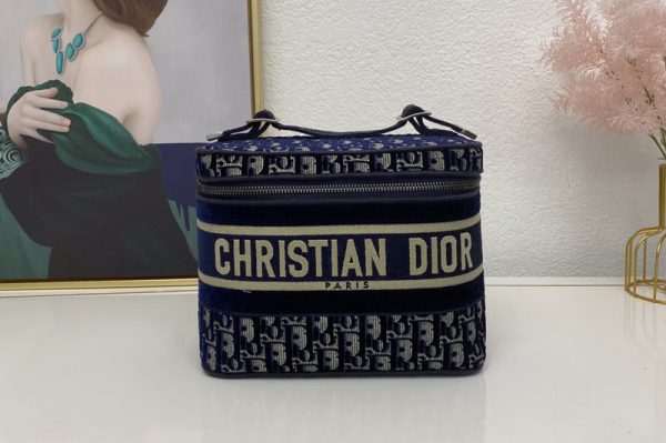 Replica Christian Dior S5480 diortravel vanity case in Blue Dior Oblique embroidered velvet