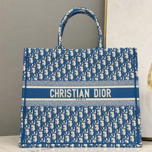 Replica Christian Dior M1286 Large Dior book tote Bag in Cornflower Blue Dior Oblique Embroidery