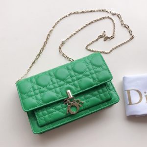 Replica Christian Dior S0937 Lady Dior pouch in Bright Green Cannage Lambskin