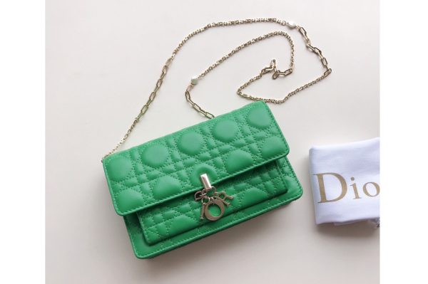 Replica Christian Dior S0937 Lady Dior pouch in Bright Green Cannage Lambskin