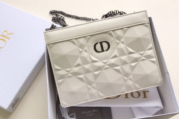 Replica Christian Dior S5106 Dior Caro zipped pouch in White Cannage Calfskin with Diamond Motif