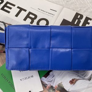 Replica Bottega Veneta 651053 Mini Cassette Belt bag in Blue Intrecciato Paper Calf leather