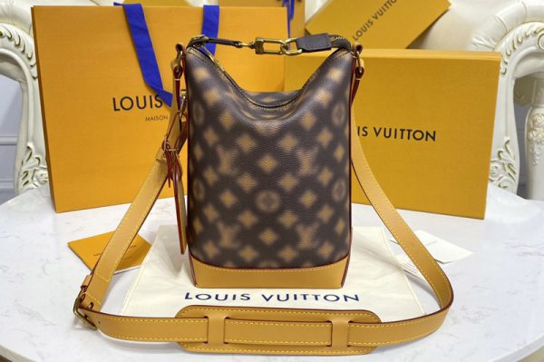 Replica Louis Vuitton M46241 LV Hobo Cruiser PM Bag in Blurry Monogram coated canvas