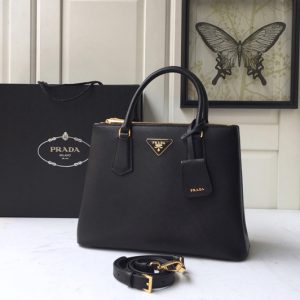 Replica Prada 1BA232 Medium Prada Galleria Saffiano leather bag in Black Saffiano leather