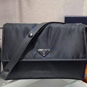 Replica Prada 1BD255 Medium padded Re-Nylon shoulder bag in Black Nylon