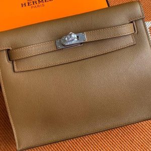 Replica Hermes Kelly Danse 22cm Bag in Brown Evercolor Leather with Silver Buckle