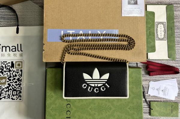 Replica adidas x Gucci 621892 wallet with chain in Black and white leather