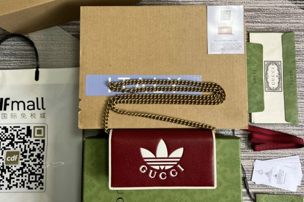 Replica adidas x Gucci 621892 wallet with chain in Red and off-white leather