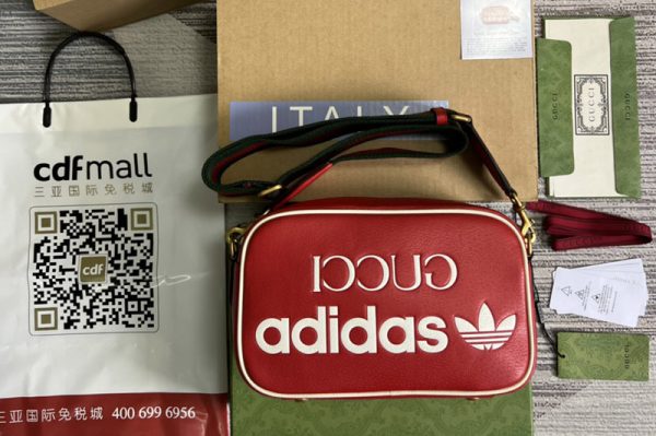 Replica adidas x Gucci 702427 small shoulder bag in Red leather