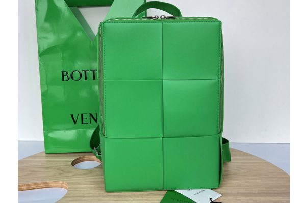 Replica Bottega Veneta 680092 Arco Backpack in Green Intreccio leather